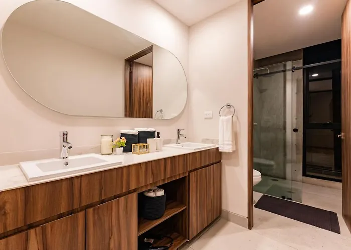 Stylish Haven W/ Balcony Steps To Jazz Bar & Cafes Сasa de vacaciones