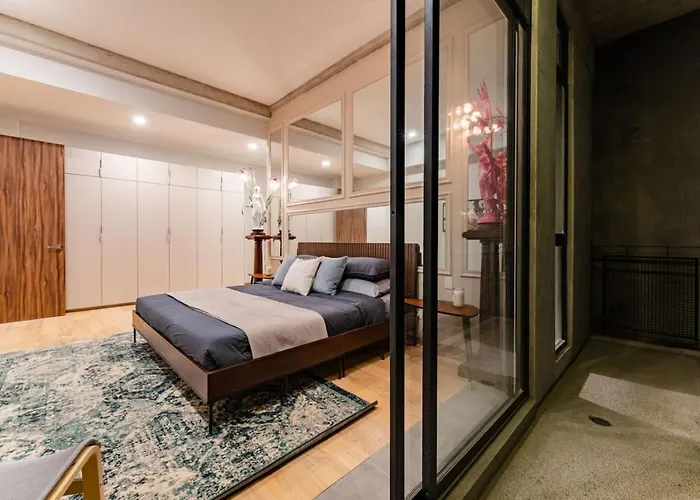 Stylish Haven W/ Balcony Steps To Jazz Bar & Cafes Сasa de vacaciones