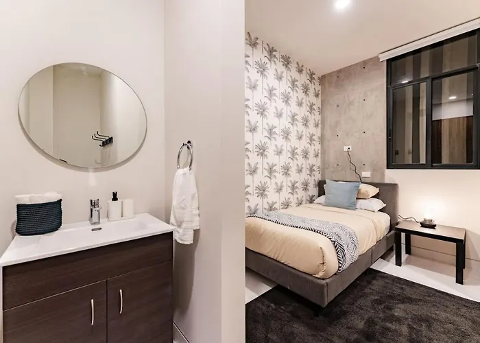 Stylish Haven W/ Balcony Steps To Jazz Bar & Cafes *