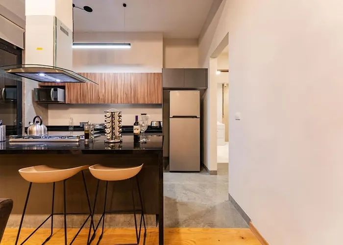 Stylish Haven W/ Balcony Steps To Jazz Bar & Cafes Сasa de vacaciones